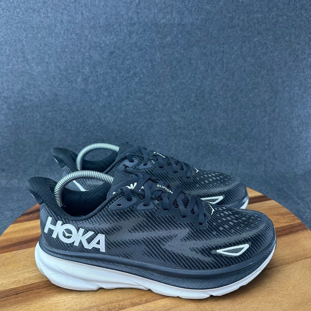 Hoka Clifton 9 Womens Running Shoes Black White 1127896 BWHT Size 9.5B